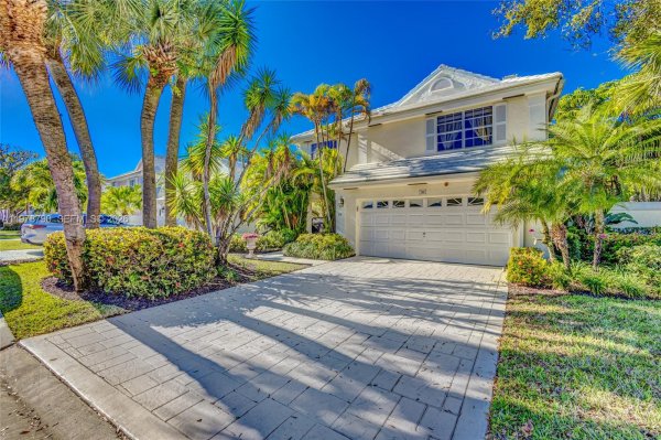 30 Windsor Ln Palm Beach Gardens, FL 33418