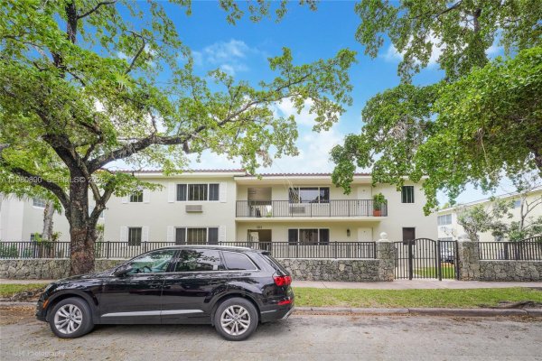 35 Antilla Ave Coral Gables, FL 33134