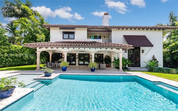 174 Isla Dorada Blvd Coral Gables, FL 33143