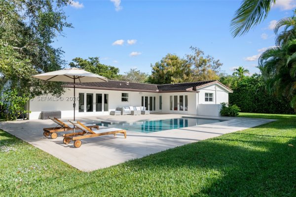 7360 SW 115th St Pinecrest, FL 33156