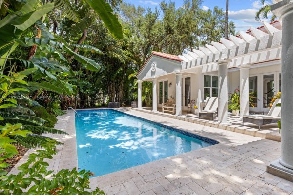 11050 Girasol Ave Coral Gables, FL 33156