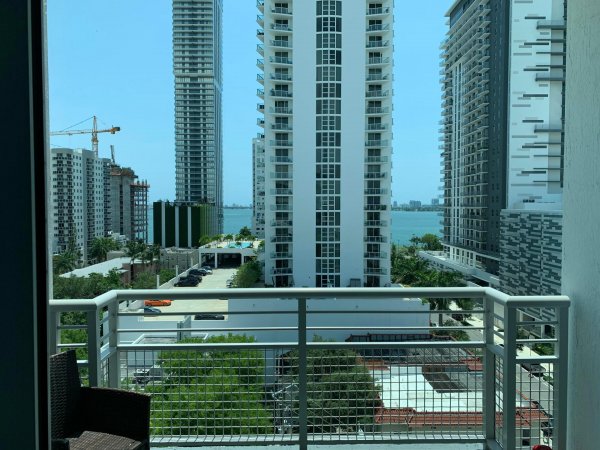 2200 NE 4th #805 Miami, FL 33137