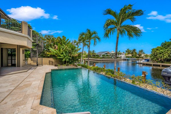 1900 Marietta Dr Fort Lauderdale, FL 33316