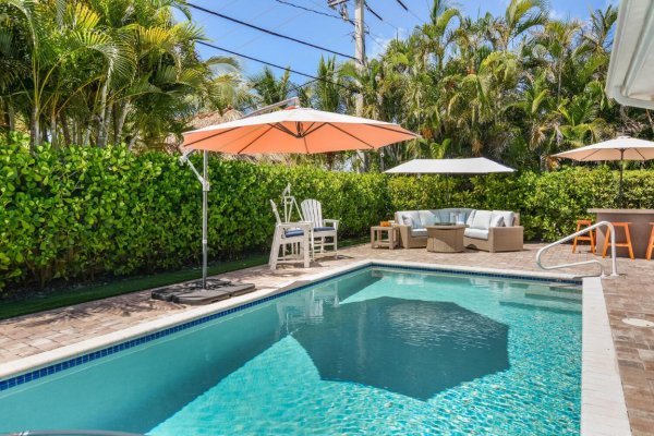 3396 Pebble Jupiter, FL 33469