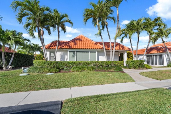 1369 Lands End Rd Manalapan, FL 33462
