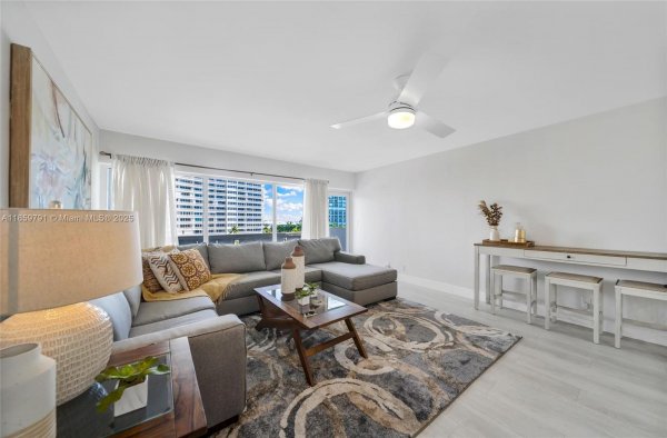 2100 S Ocean Dr #5B Fort Lauderdale, FL 33316