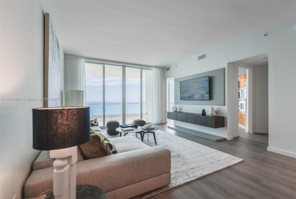 16051 Collins Ave #2102 Sunny Isles Beach, FL 33160
