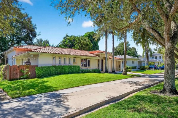 1266 NE 101st St Miami Shores, FL 33138