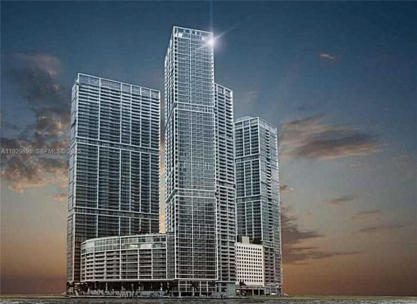 475 Brickell Ave #4215 Miami, FL 33131