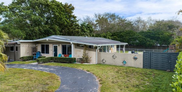 12415 SW 93rd Ct Miami, FL 33176