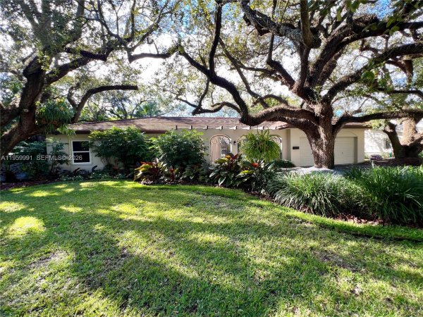 4350 Palmarito St Coral Gables, FL 33146