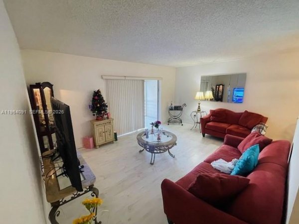 5180 E Sabal Palm Blvd #235 Tamarac, FL 33319