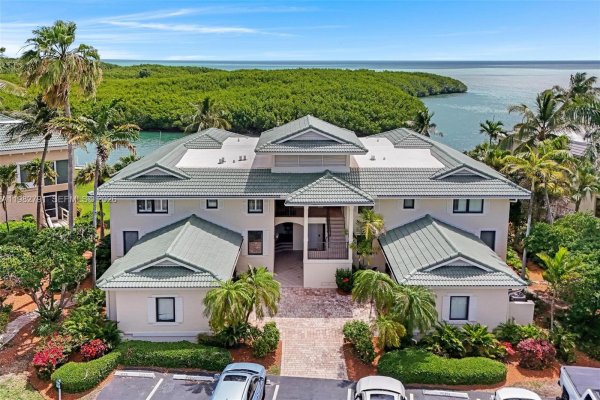 41 Pumpkin Cay #A Key Largo, FL 33037