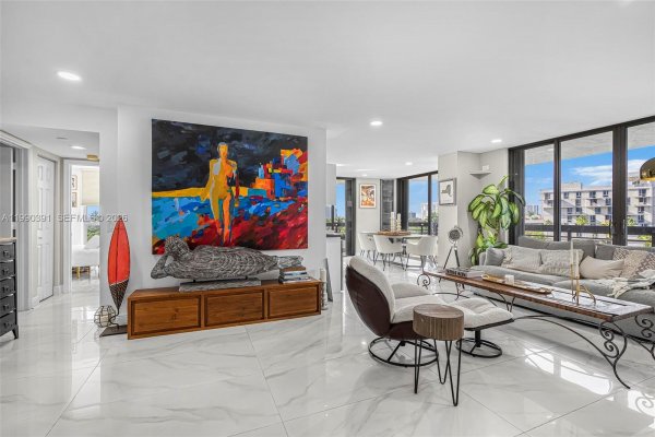 3500 Mystic Pointe Dr #604 Aventura, FL 33180