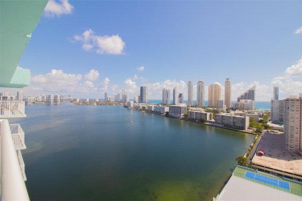301 174th #2417 Sunny Isles Beach, FL 33160