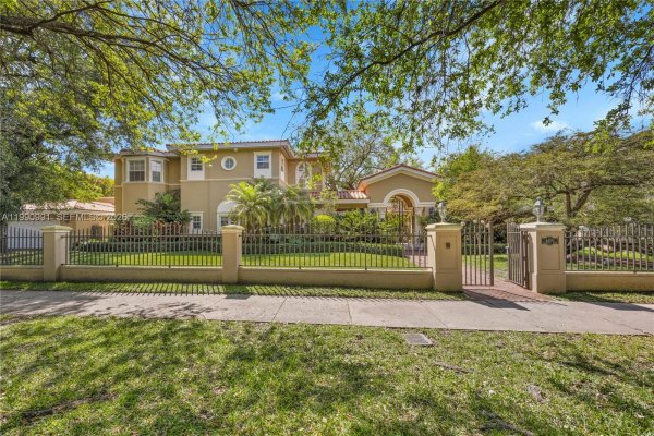 6200 Granada Blvd Coral Gables, FL 33146
