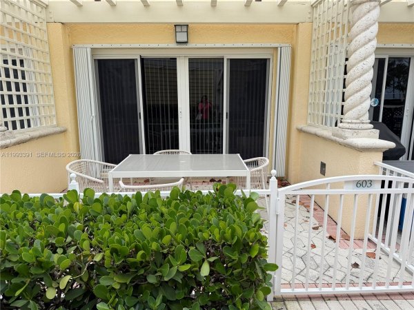 791 Crandon #C 306 Key Biscayne, FL 33149