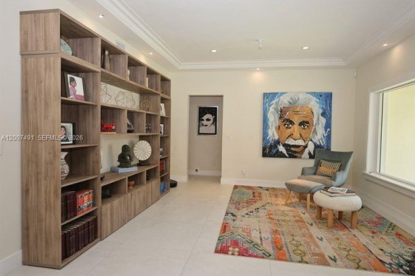 5620 Alton Rd Miami Beach, FL 33140