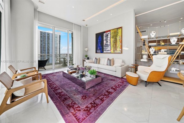 900 Brickell Key Blvd #1801 Miami, FL 33131