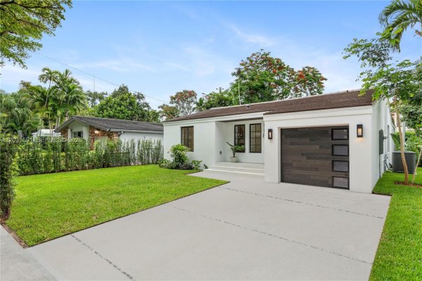 118 Sarto Ave Coral Gables, FL 33134