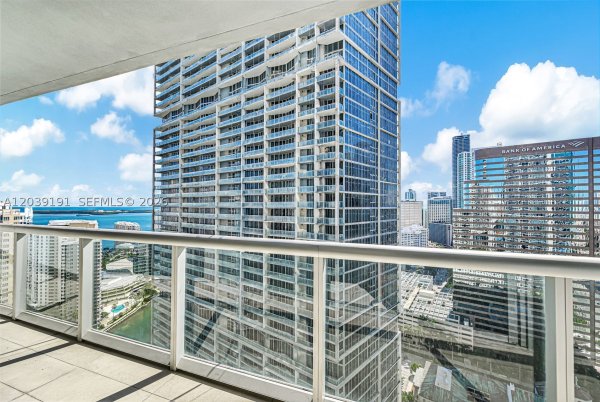 475 Brickell Ave #3113 Miami, FL 33131