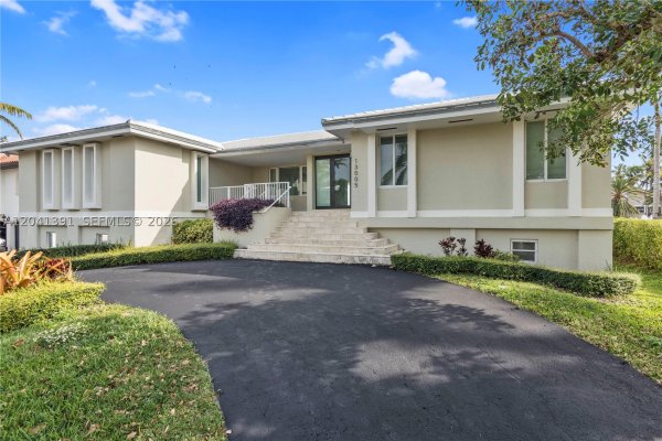 13005 Zambrana St Coral Gables, FL 33156