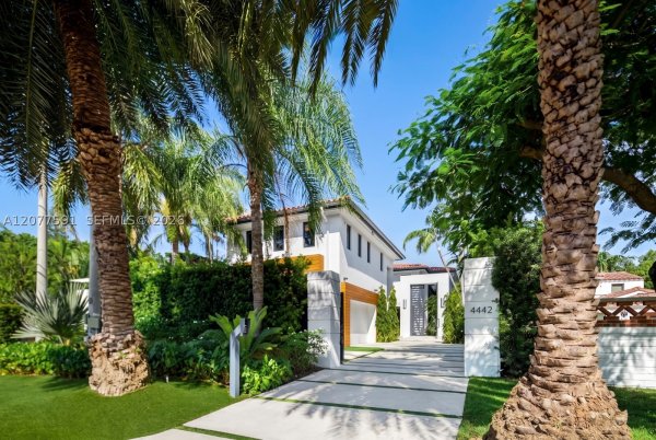 4442 Prairie Ave Miami Beach, FL 33140
