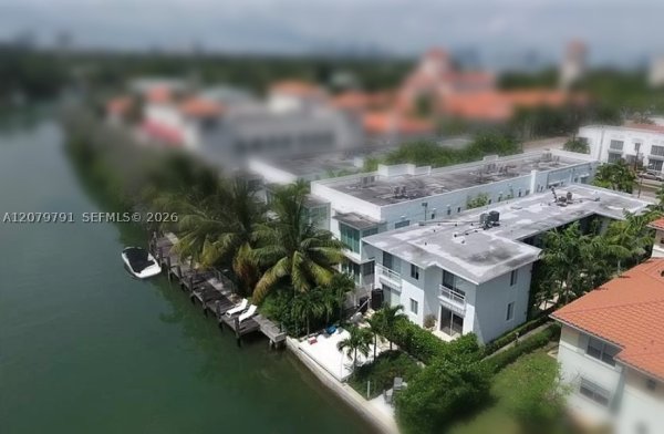3921 N Meridian Ave Miami Beach, FL 33140