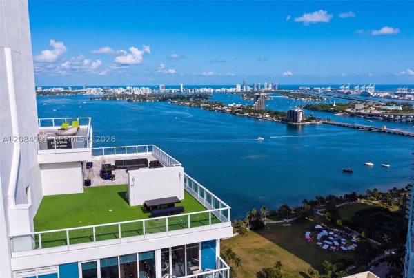 2020 N Bayshore Dr #3708 Miami, FL 33137
