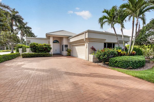 17320 Loch Lomond Boca Raton, FL 33496