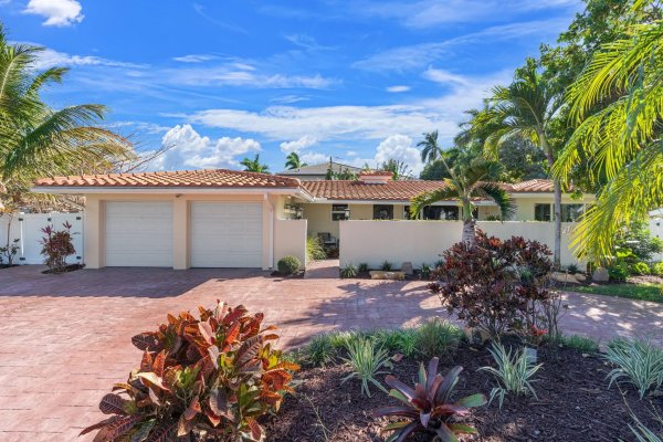 2740 NE 21st Fort Lauderdale, FL 33305