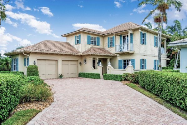 410 N Palm Is Vero Beach, FL 32963