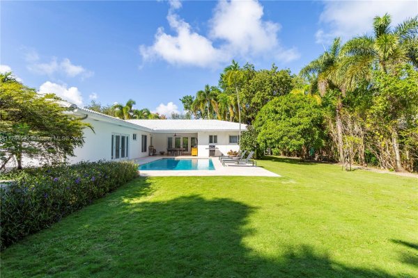 550 Pidgeon Plum Ln Miami, FL 33137