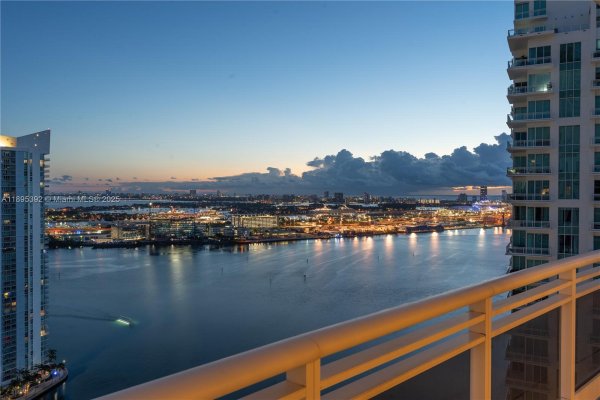 901 Brickell Key Blvd #3607 Miami, FL 33131