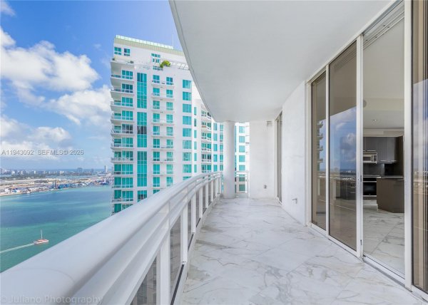 901 Brickell Key Blvd #3407 Miami, FL 33131