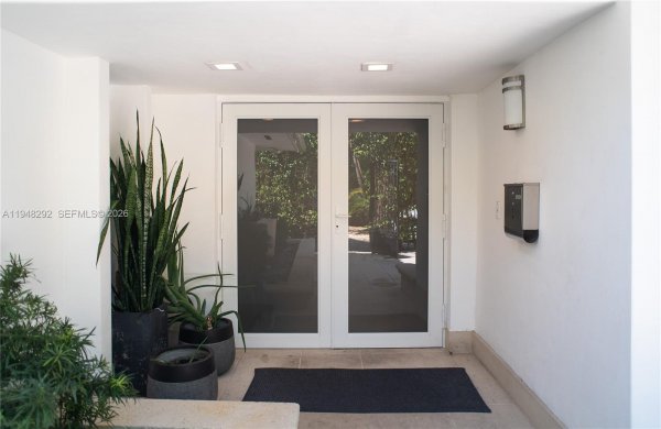 2110 Keystone Blvd North Miami, FL 33181