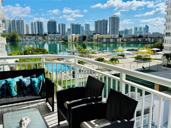 18051 Biscayne Blvd #503 Aventura, FL 33160