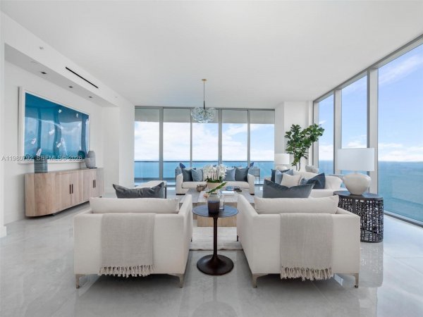 18501 Collins Ave #4304 Sunny Isles Beach, FL 33160