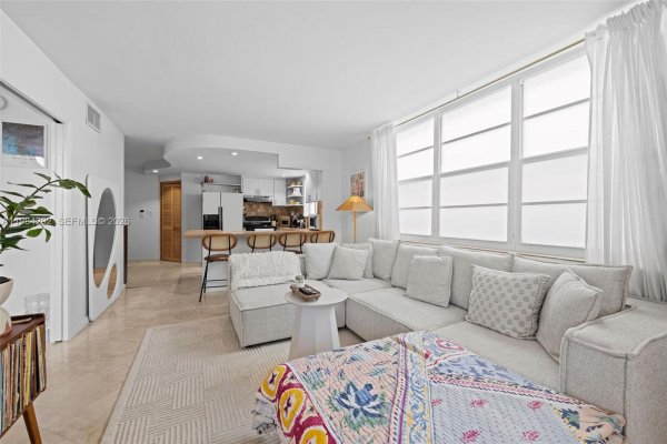 949 Pennsylvania Ave #201 Miami Beach, FL 33139