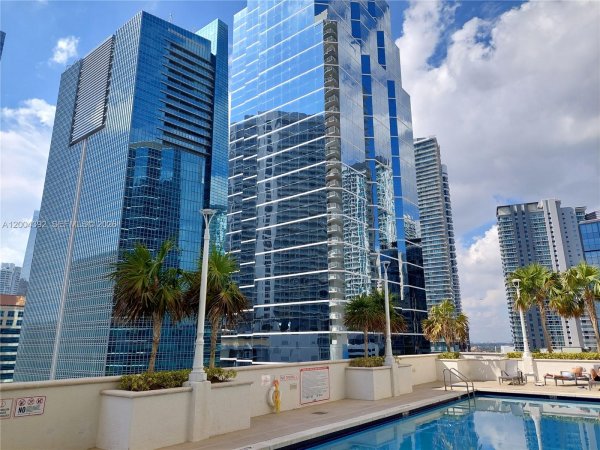 1200 N Brickell Bay Dr #1918 Miami, FL 33131