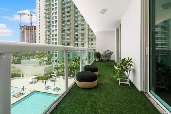 1800 N Bayshore Dr #1604 Miami, FL 33132