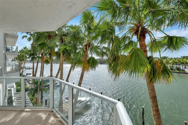 5900 Collins Ave #408 Miami Beach, FL 33140