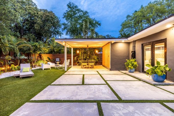 901 NE 82nd Ter Miami, FL 33138