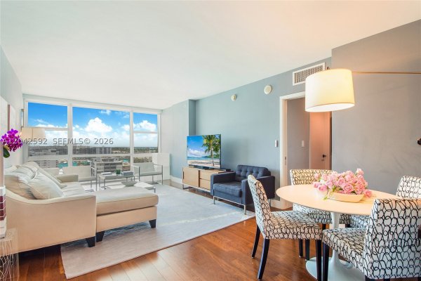 6801 Collins Ave #1101 Miami Beach, FL 33141