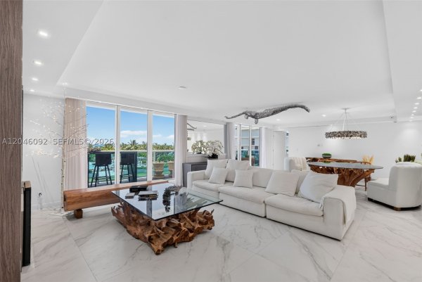 2301 Collins Ave #440-443 Miami Beach, FL 33139