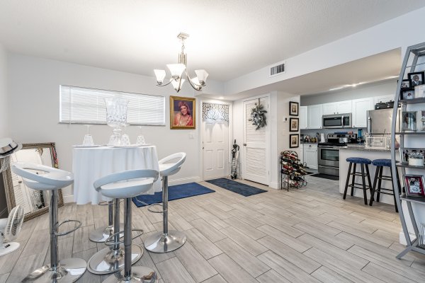 8911 S Hollybrook #306 Pembroke Pines, FL 33025