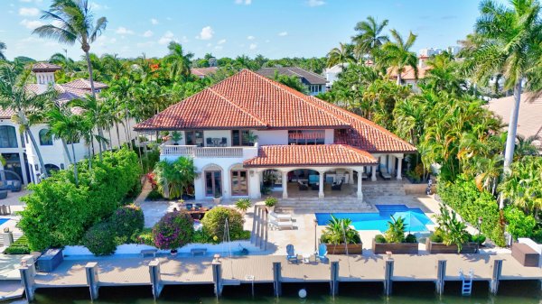 2740 NE 17th Fort Lauderdale, FL 33305