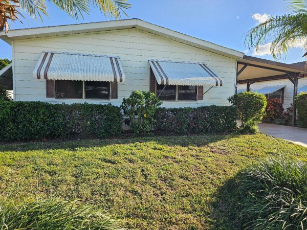 6978 SE Delegate St Hobe Sound, FL 33455