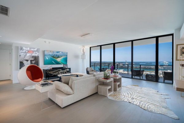 500 Alton #2702 Miami Beach, FL 33139