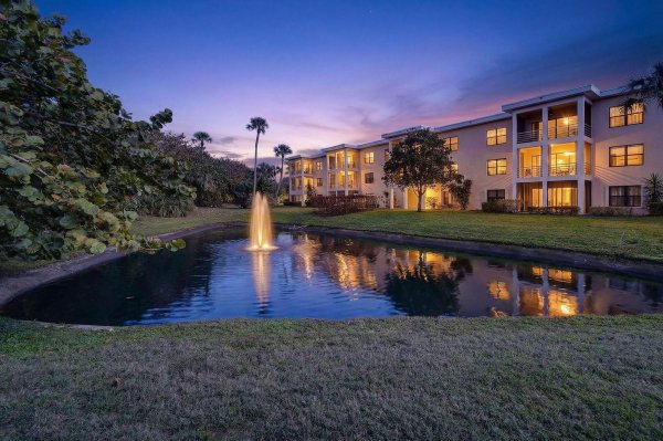 300 N Highway A1a #107a Jupiter, FL 33477